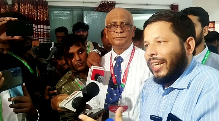 চাকসু নির্বাচন ‘তিনধাপে চেক করা হচ্ছে, কালি মুছে গেলেও জাল ভোটের সুযোগ নেই’