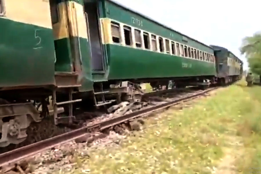 বালোচিস্তানের ফের জাফার এক্সপ্রেসে হামলা, বিস্ফোরণে লাইনচ্যুত একাধিক কামরা