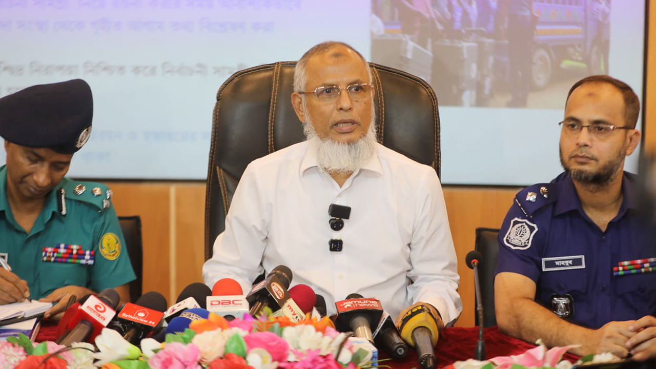 শাপলা প্রতীক দেওয়া সম্ভব নয় : ইসি আনোয়ারুল ইসলাম