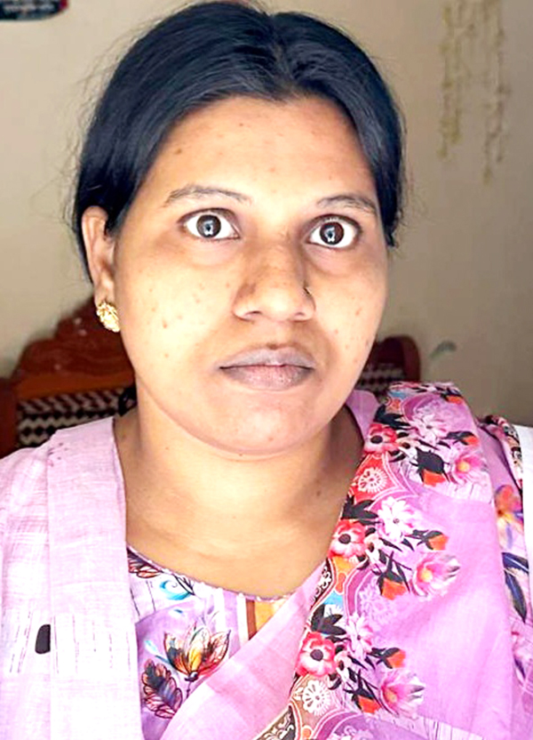 ঈশ্বরদীতে ৮ কুকুরছানা হত্যা মামলায় গ্রেপ্তার অভিযুক্ত নারী