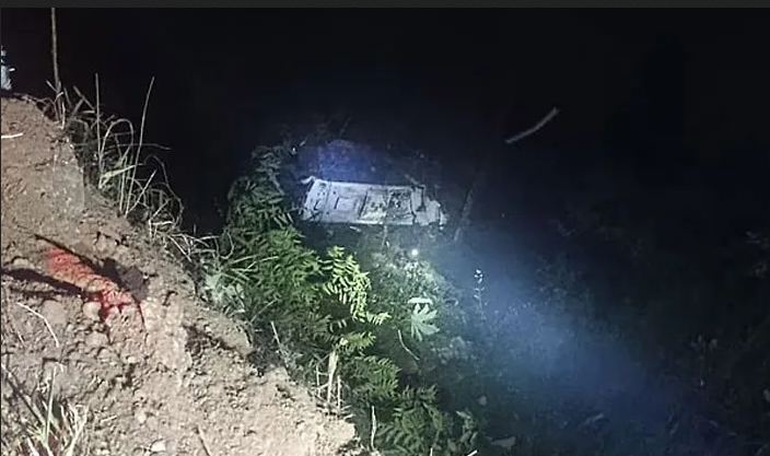 কলম্বিয়ায় স্কুলবাস খাদে পড়ে নিহত ১৭, আহত ২০