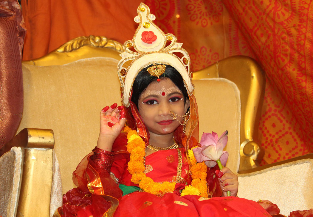 দেবীর রূপে দুই কুমারীকন্যাকে পূজা