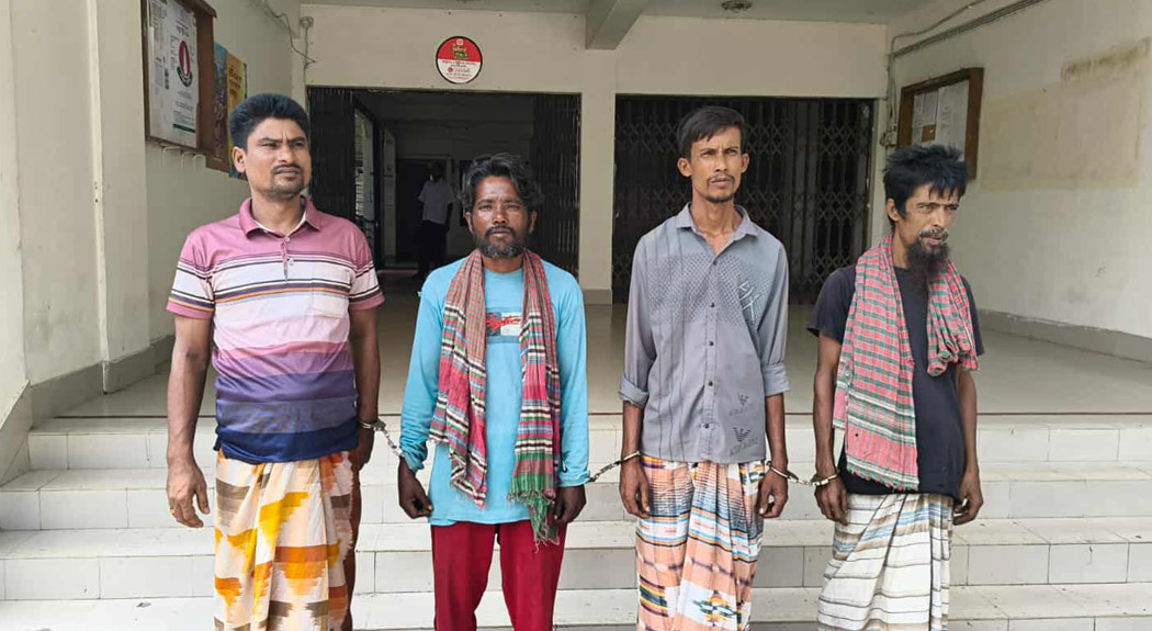 দুর্গাপুর মাদকদ্রব্য নিয়ন্ত্রণ অধিদপ্তরের অভিযানে আটক ৪