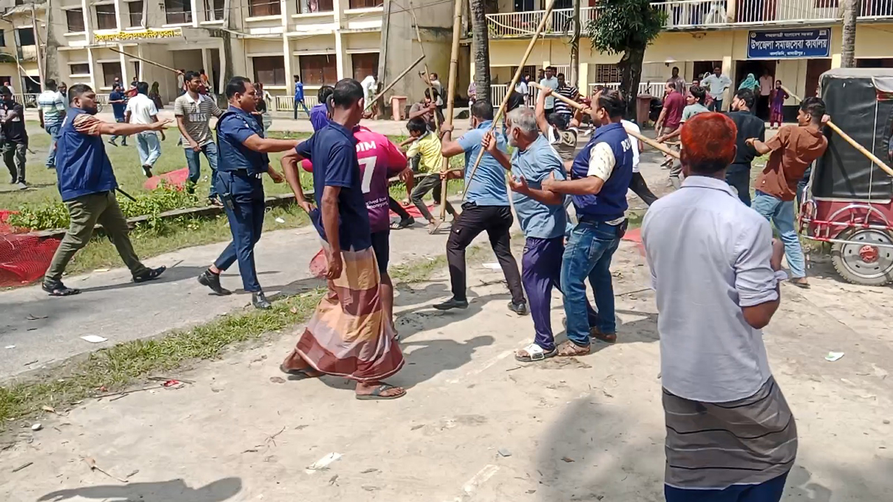 মাদারীপুরে বিএনপির দুপক্ষের সংঘর্ষে পুলিশ-সাংবাদিকসহ আহত ১৫